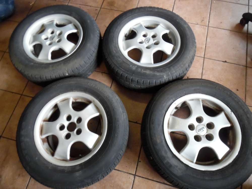 4x Alufelge mit Reifen KIA Carnival 215/65 R15 96H  7Jx15H2  KBA 44748 ET30