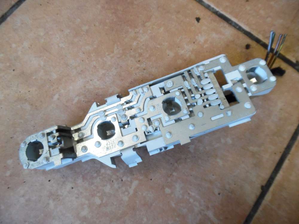 BMW 3-er 316ti Lampentrger Heckleuchte 6918927