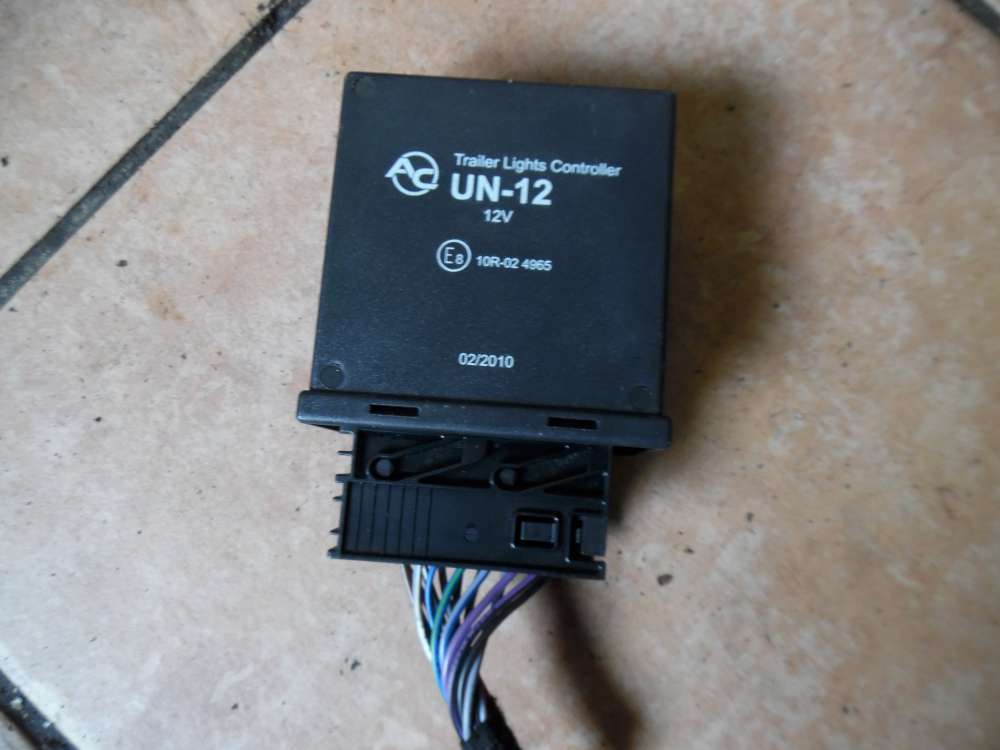 BMW 3er E46 AHK Steuergert Anhngerkupplung UN-12 10R-024965
