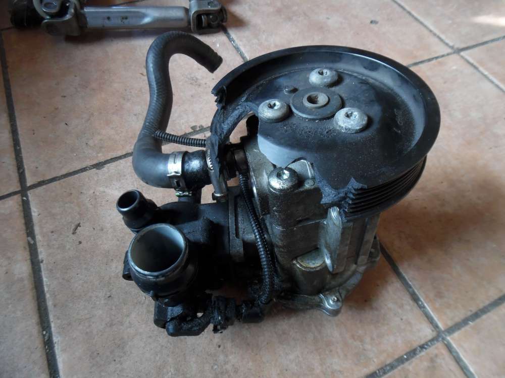 BMW E46 316ti Compact Servopumpe mit Khlwasserpumpe 6756611 7512537