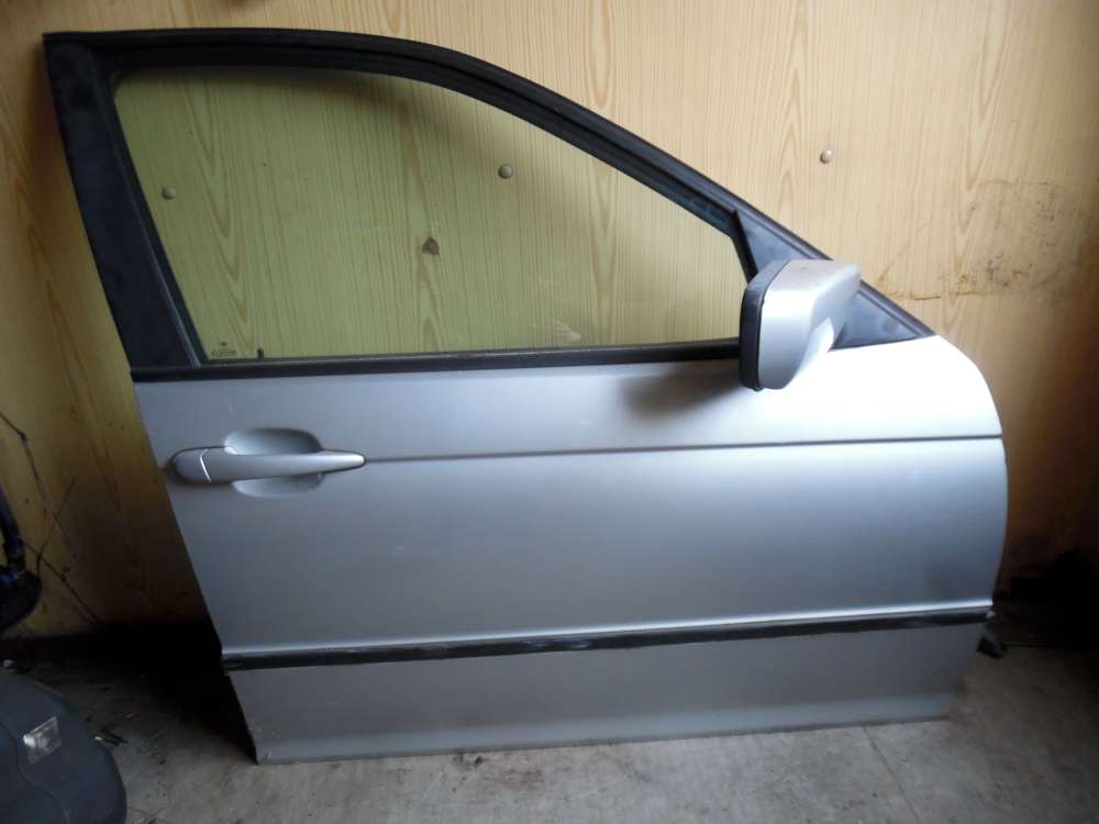 BMW 3er E46 5-Trer Tr Vorne Rechts grau