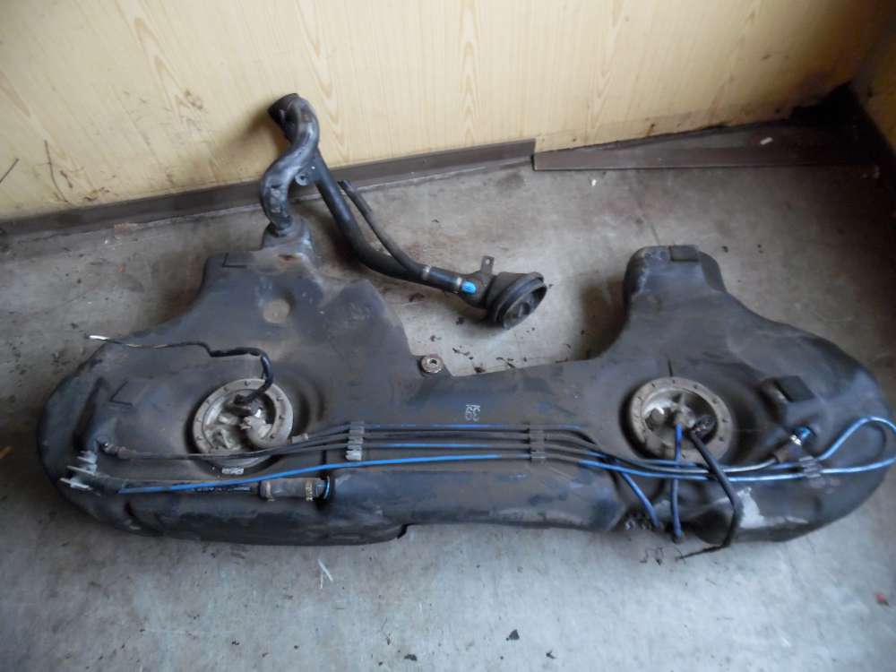 BMW 3er E46 1,8L Kraftstofftank Benzin mit Pumpe 6752254
