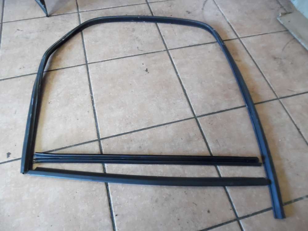 Opel Corsa C 5-Trer Fensterrahmen Fensterdichtung Hinten Links  