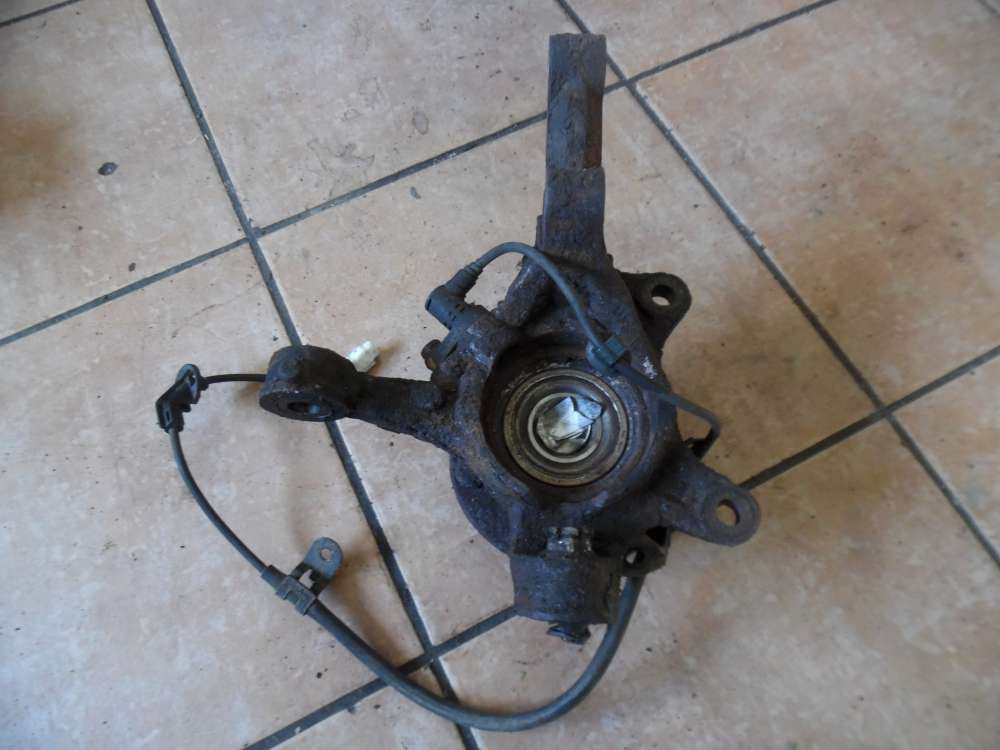 Toyota Yaris Verso Achsschenkel Radnabe Vorne Links
