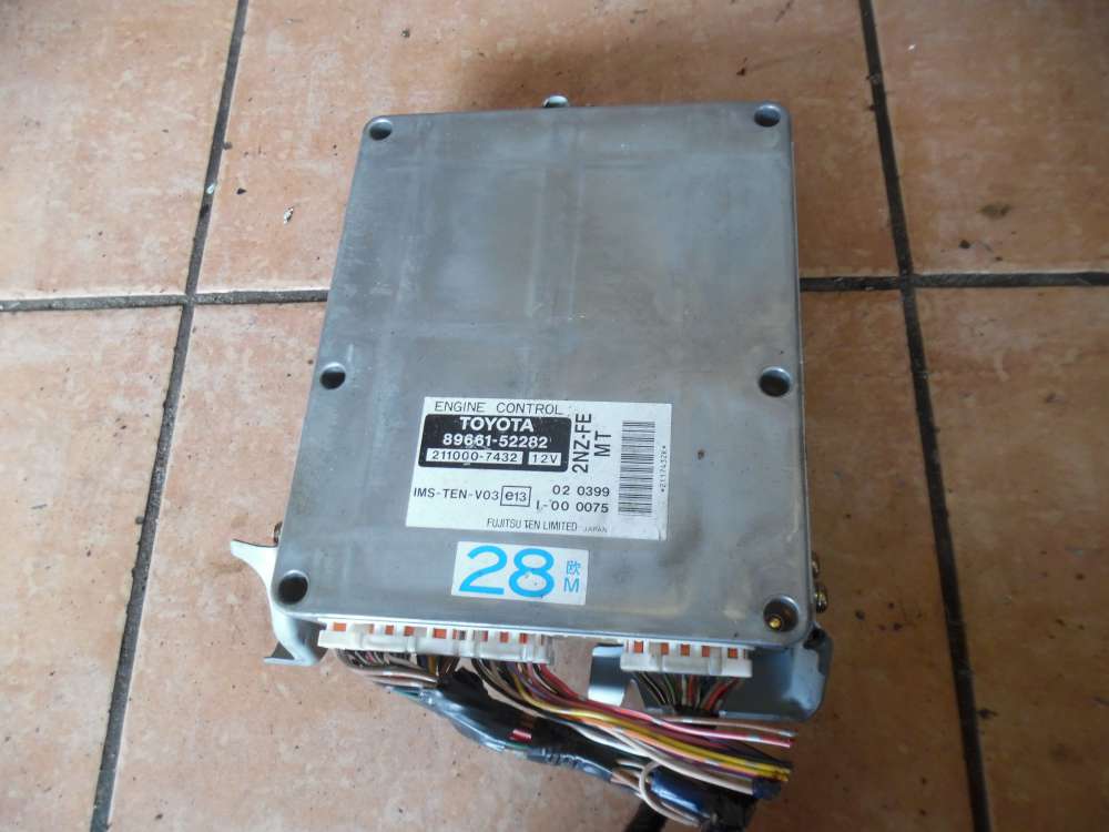 Toyota Yaris Verso Motorsteuergert 89661-52282