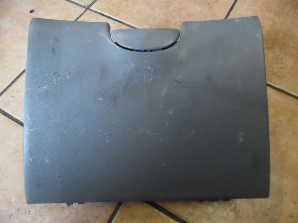 Toyota Yaris Verso Handschubfach 
