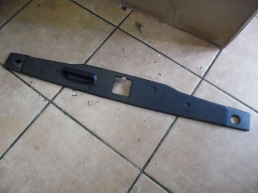 Mercedes Benz S-Klasse W220 Heckklappeabdeckung Griffleiste A2207500193