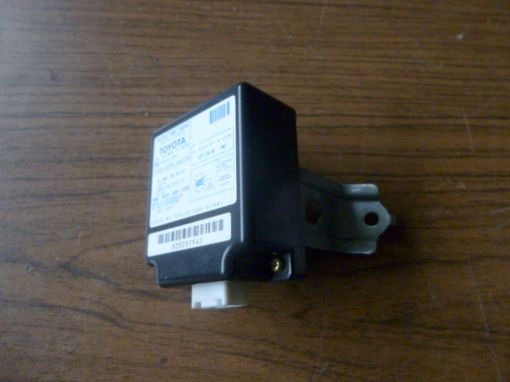 Toyota Yaris Verso  Steuergert ZV Fernbedienung 8974152020