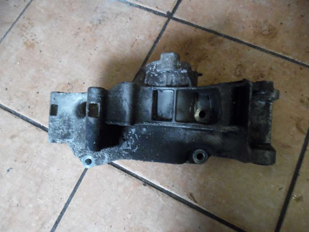 VW Golf IV 1J 1,4 Lichtmaschinenhalter 032145169