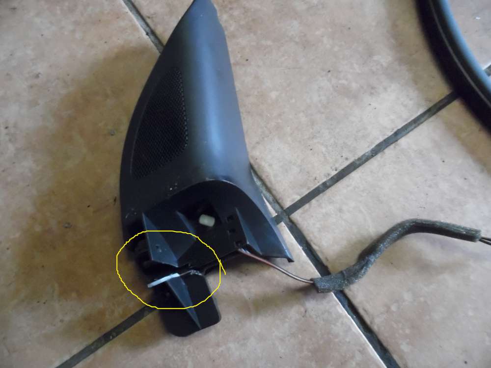 VW Golf V 1K Lautsprecher mit Abdekung Rechts 1K0837994