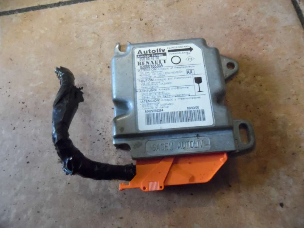 Renault Twingo I C06 Airbagsteuergert 820018835A