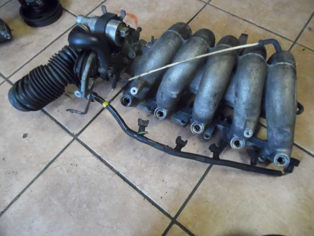Volvo 850 2,5L Ansaugbrcke Ansaugkrmmer 3507247