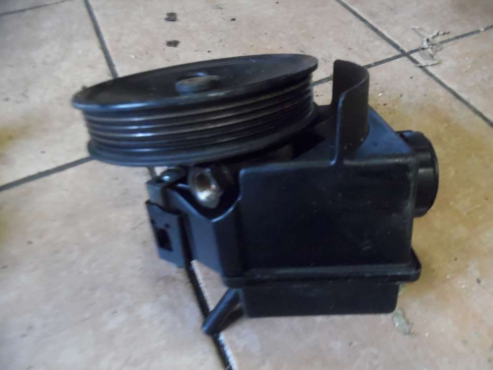 Volvo 850 2,5L Servopumpe 3546907