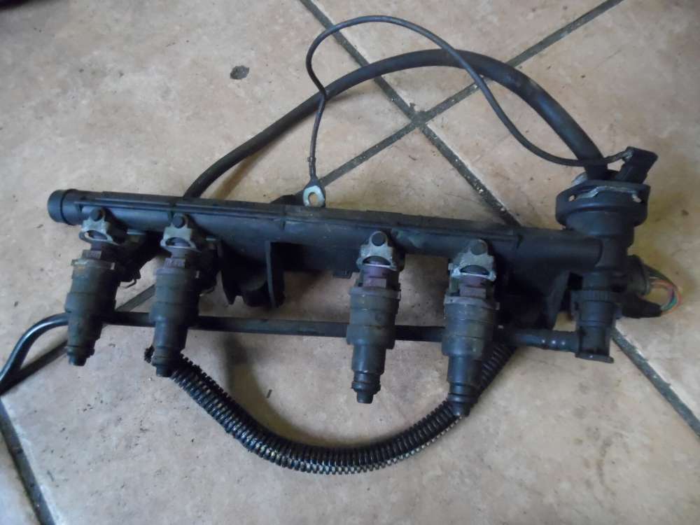 Renault Twingo I C06 Einspritzleiste Einspritzdse 7700109066 