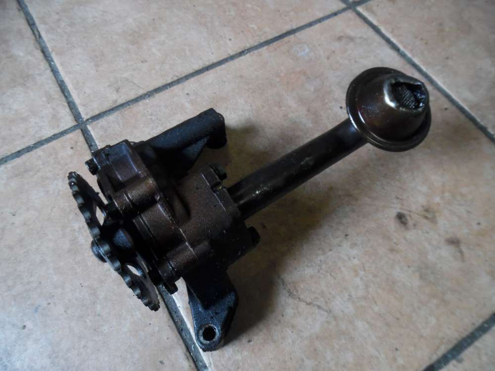 Audi A3 1,6L lpumpe 06A115105