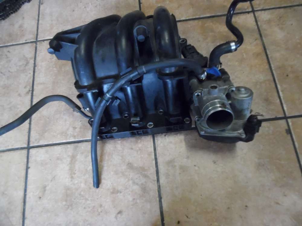 VW Fox 5Z1 1,2L Ansaugkrmmer mit Drosselklappe 03D129743 A2C85016600