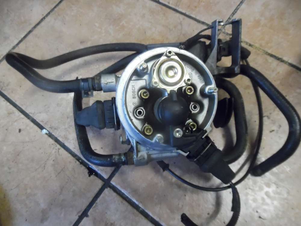 VW Polo 6N 1,0 Einspritzeinheit Drosselklappe 0438201528 