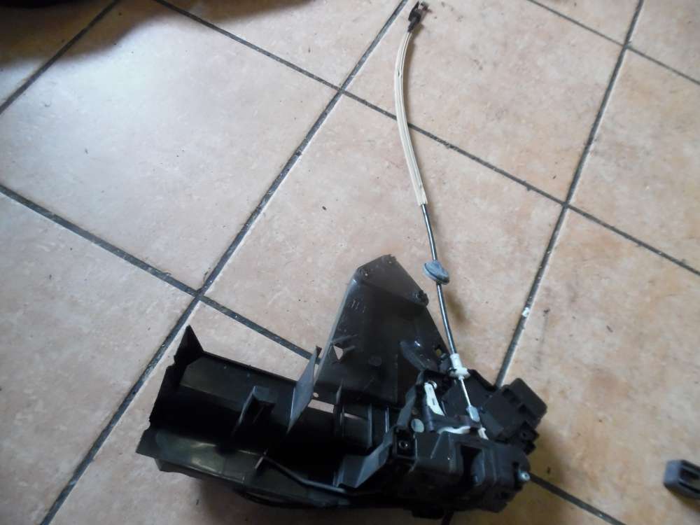 Ford Focus II Turnier DA 3-Trer Trschlo Vorne Links 3M5A-R21813-ET