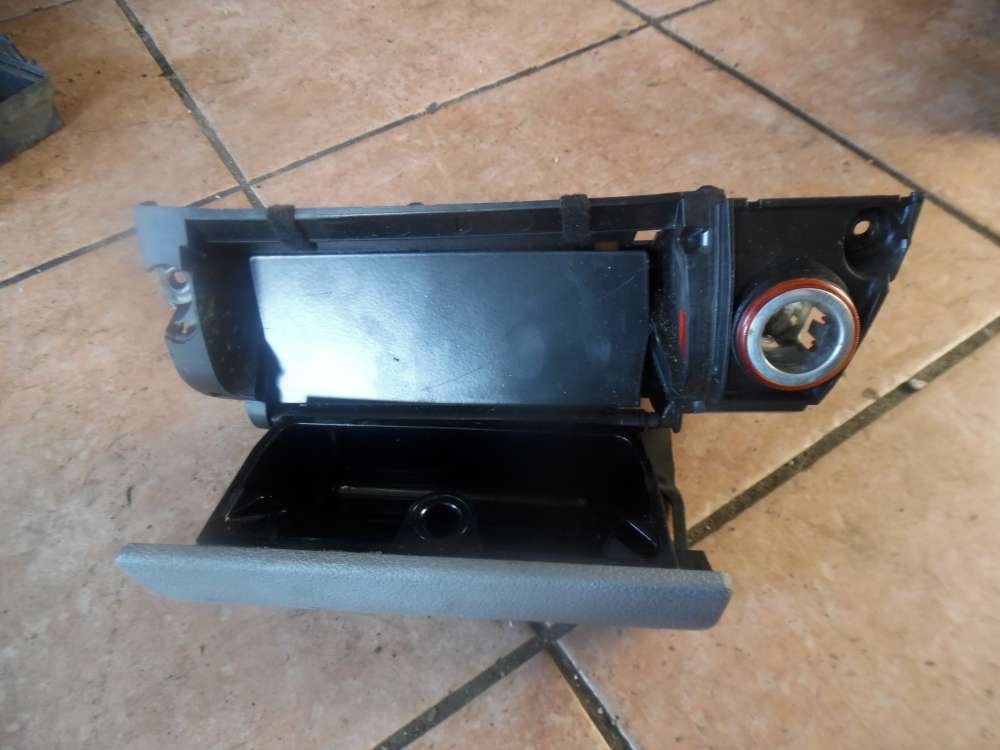 VW Touran 1T Aschenbecher Vorne 1T1857961