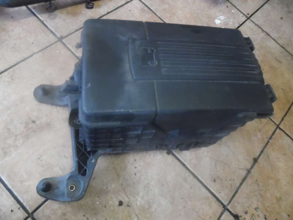 Skoda Octavia 1Z Batteriekonsole Batteriekasten 1K0915336