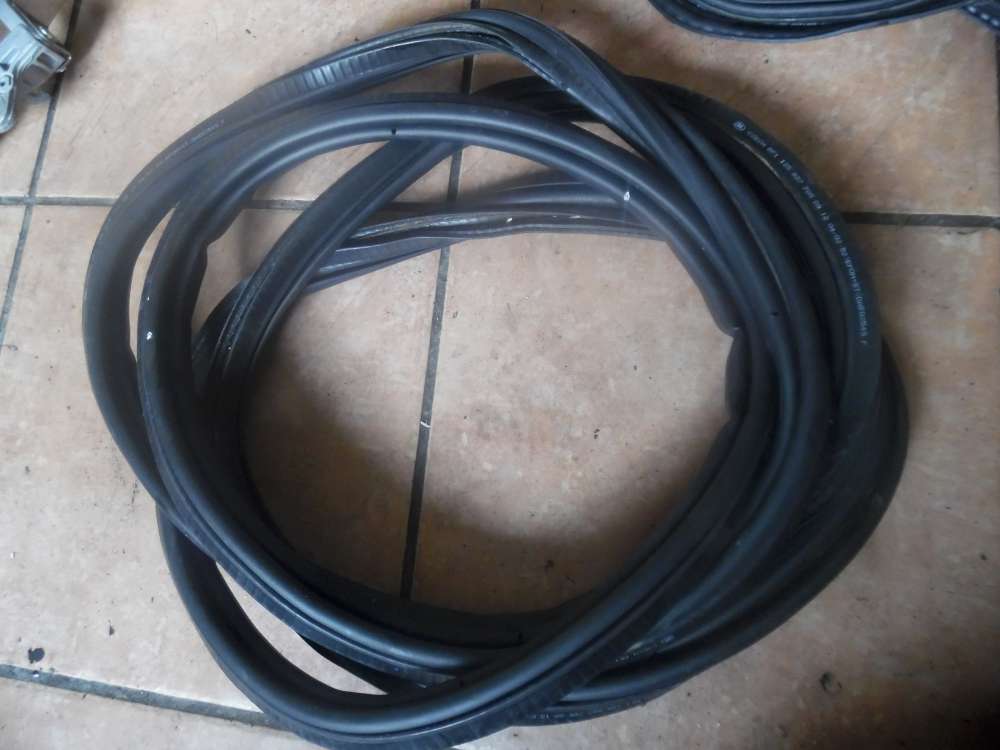 Skoda Octavia 1Z Heckklappendichtung Gummi 1Z5827705