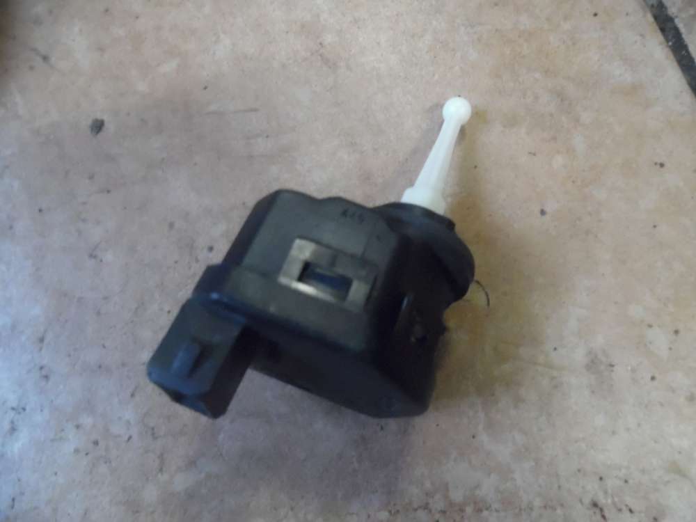 VW Passat 3B Stellmotor Scheinwerfer 3B0941295