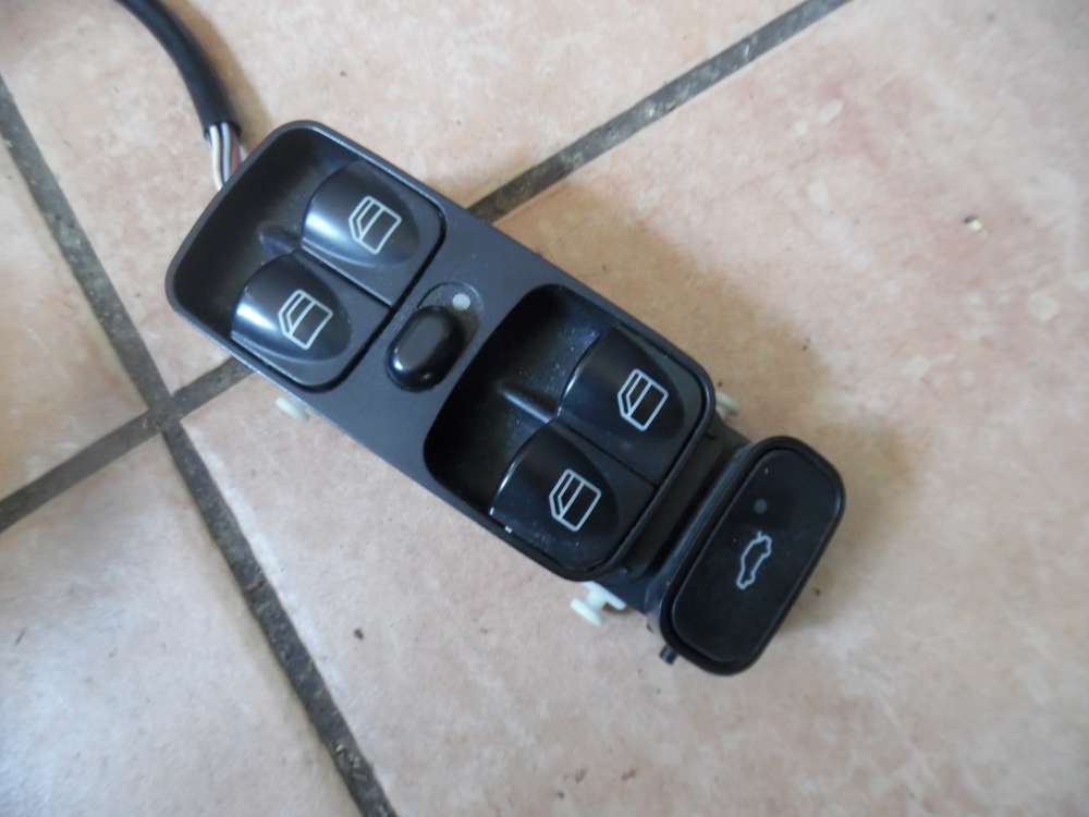 Mercedes C-Klasse W203 Fensterheberschalter Vorne Links / A2038200110