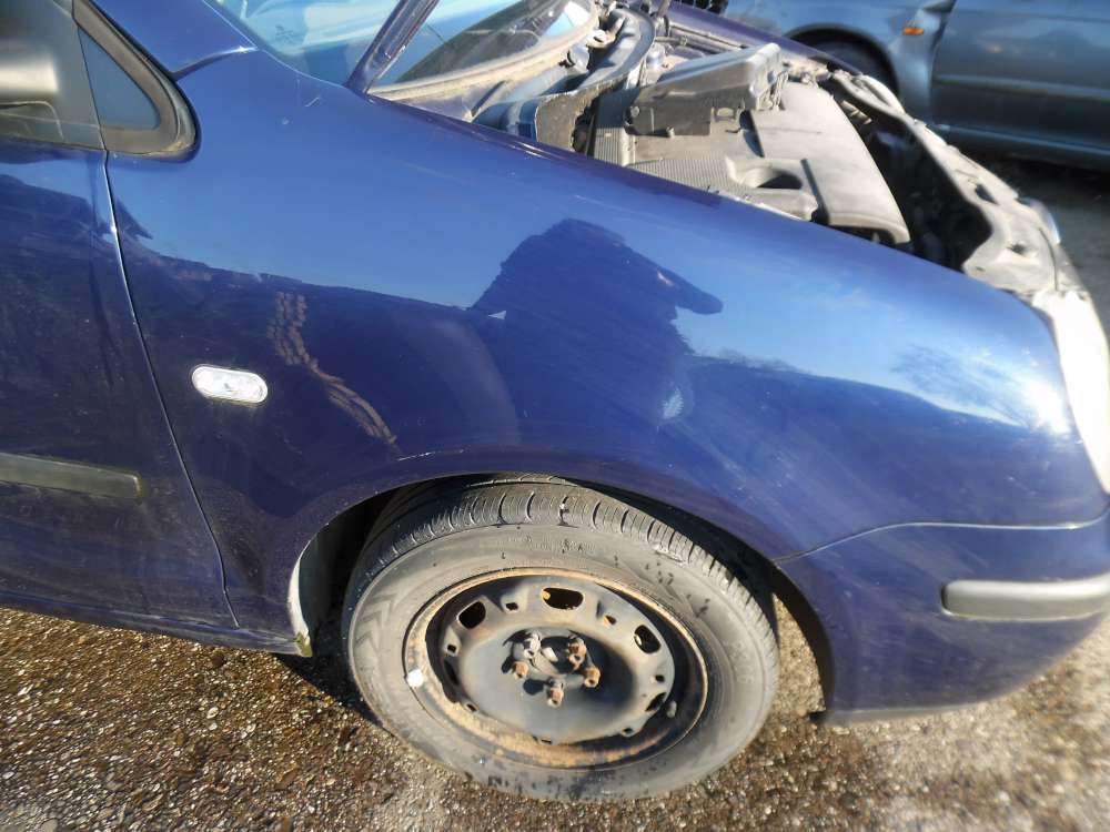 VW Polo 9N Kotflgel Vorne Rechts Blau