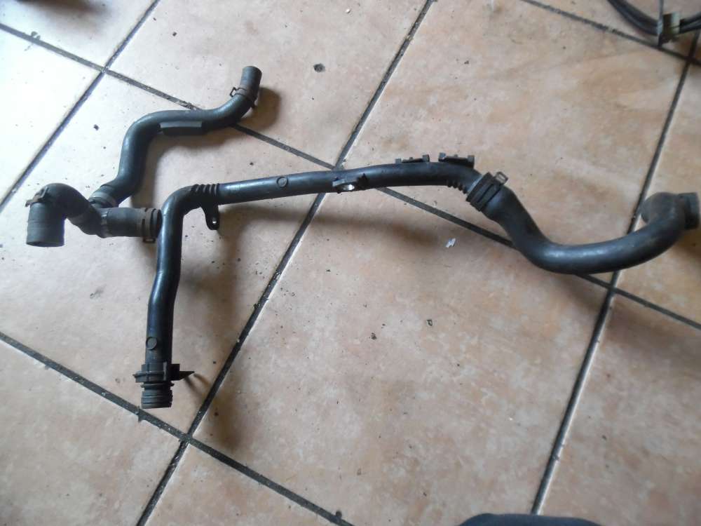 VW Tiguan Khlwasserleitung 03L121065