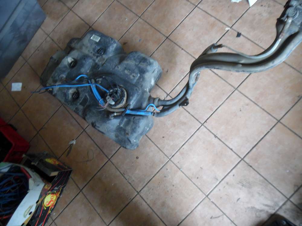 Ford Galaxy WGR Kraftstofftank, Einf�llstutzen mit Dieselpumpe 7M0201075 YM219002