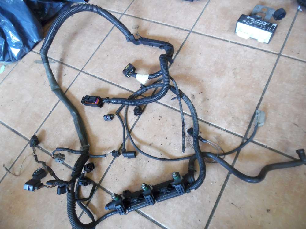 VW Polo 9N 1,2 Einspritzdsen mit Motorkabelbaum 03E133320 6Q0971615