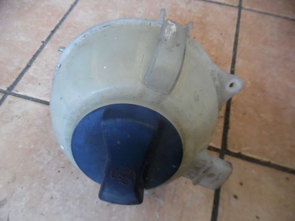 VW Polo 9N Ausgleichsbeh�lter K�hlmittel 6Q0121407