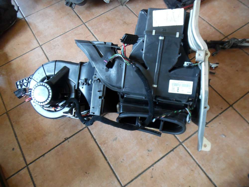 VW Polo 9N Heizungskasten Geblsemotor 6Q1820003