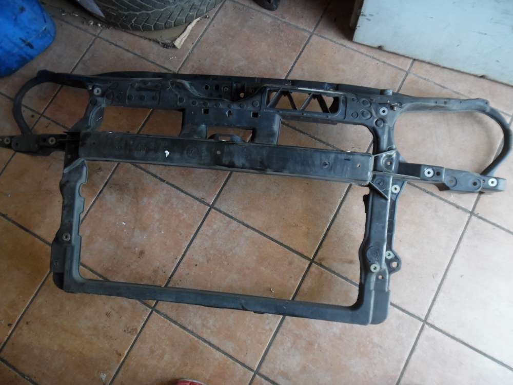 VW Polo 9N Frontmaske Schlo�tr�ger 6Q0805588