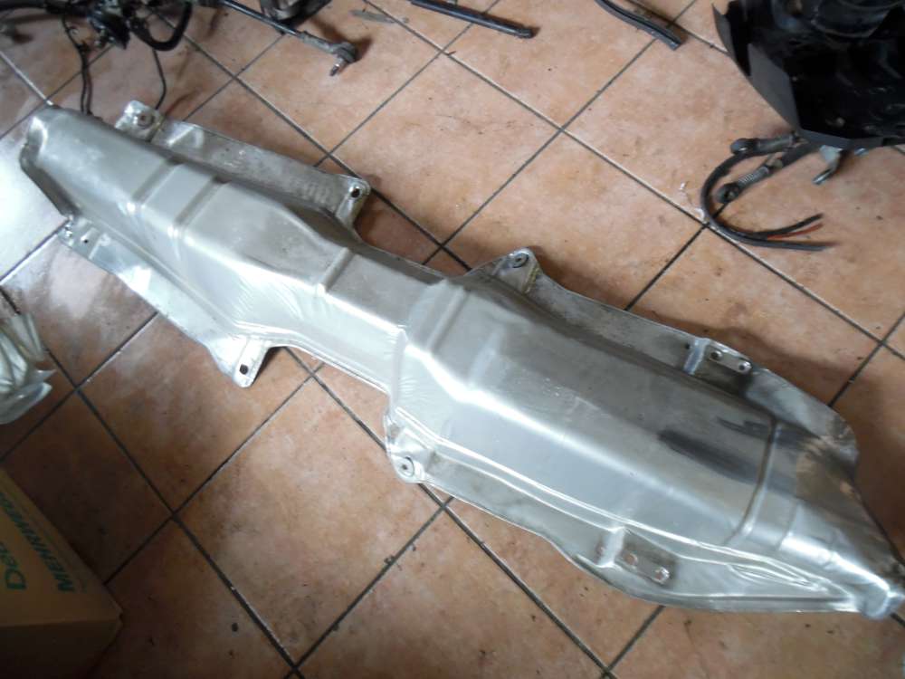 VW Polo 9N Hitzeschild Schutzblech Unterboden Auspuff 6Q0803311