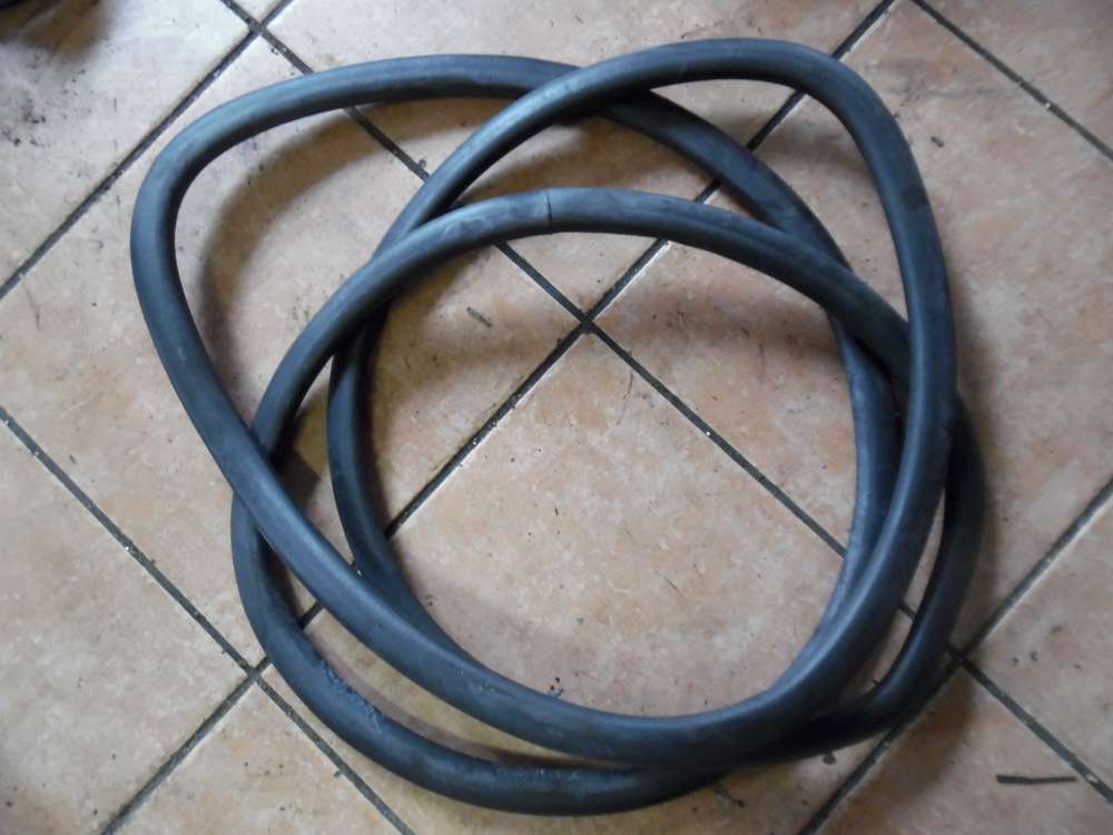 VW Polo 9N Trdichtung Dichtung Vorne Rechts 6Q3867912