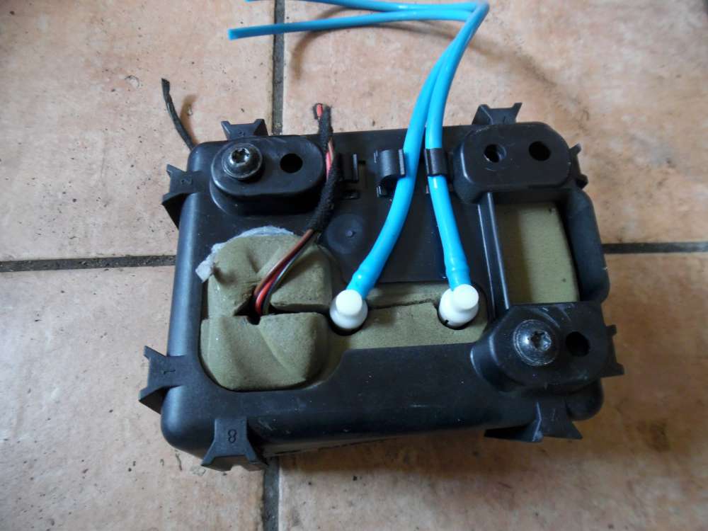 Mercedes-Benz E-Klasse W212 Unterdruckpumpe A0008000018