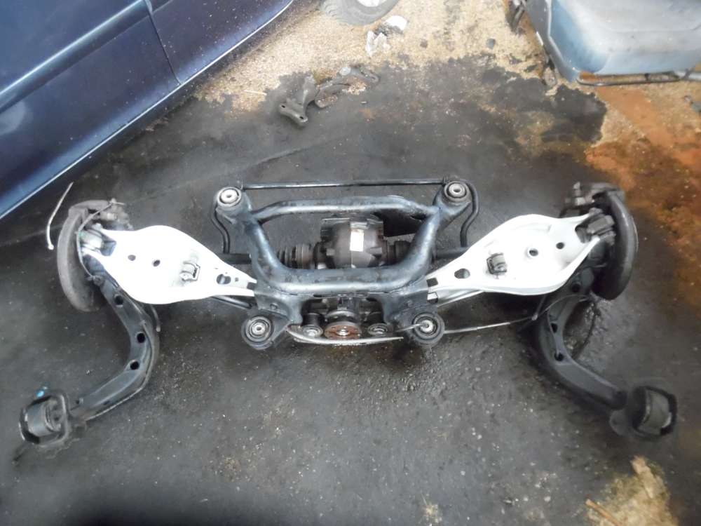 BMW 3er E46Compact Differential Hinterachse Achsschenkel 