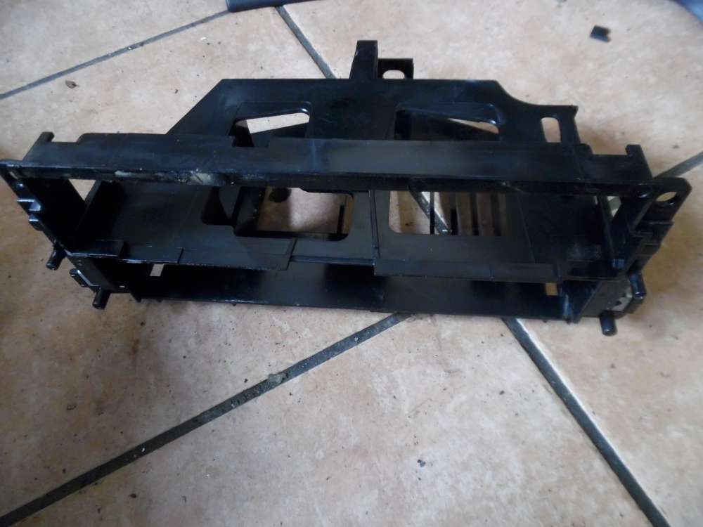 BMW 3er E46 Mittelkonsole Halter Einbaurahmen 8196112