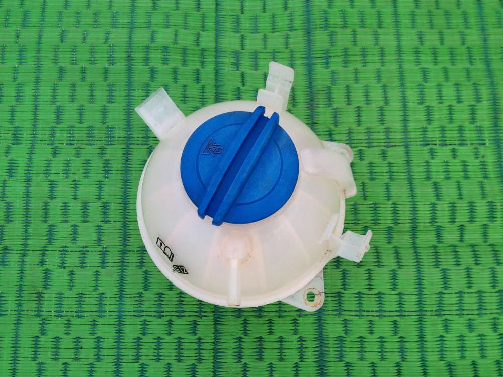 VW Touran Ausgleichsbehlter Khlwasserbehlter 1KO121407A  