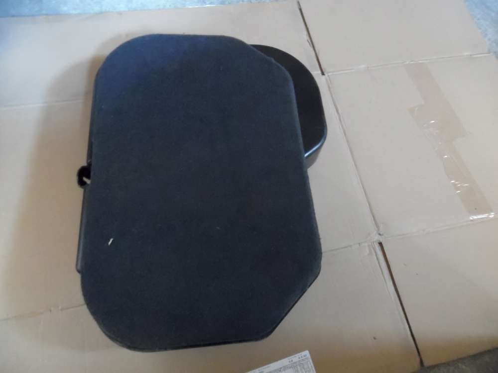 VW Touran Abdeckung Deckel Staufach Boden Hinten Links 1T0864091 1T0864134