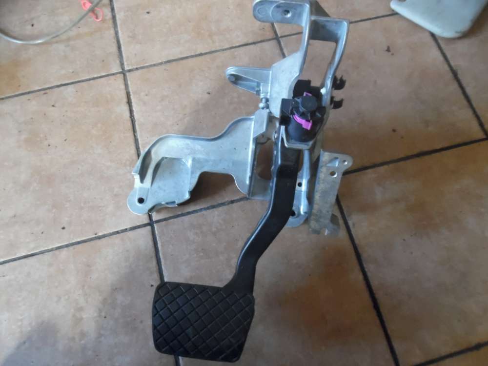 Audi A6 4G Bremspedal Pedalerie Automatik 4H1723140A