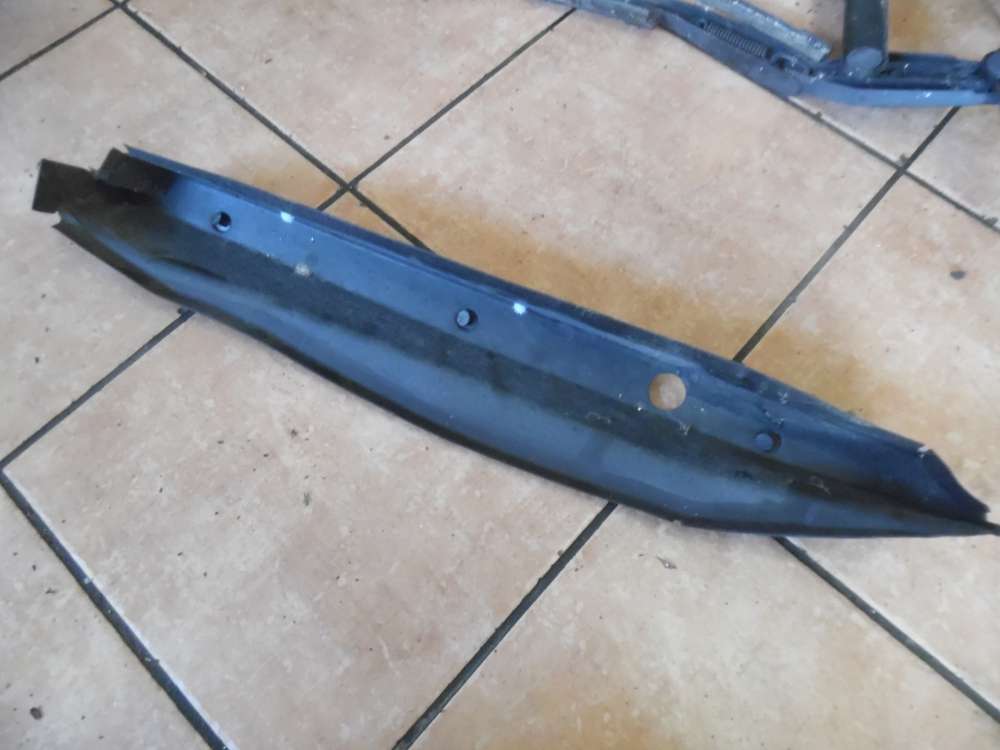 Mercedes-Benz E-Klasse W212 Kotflgel Staubschutz Rechts A2128890225