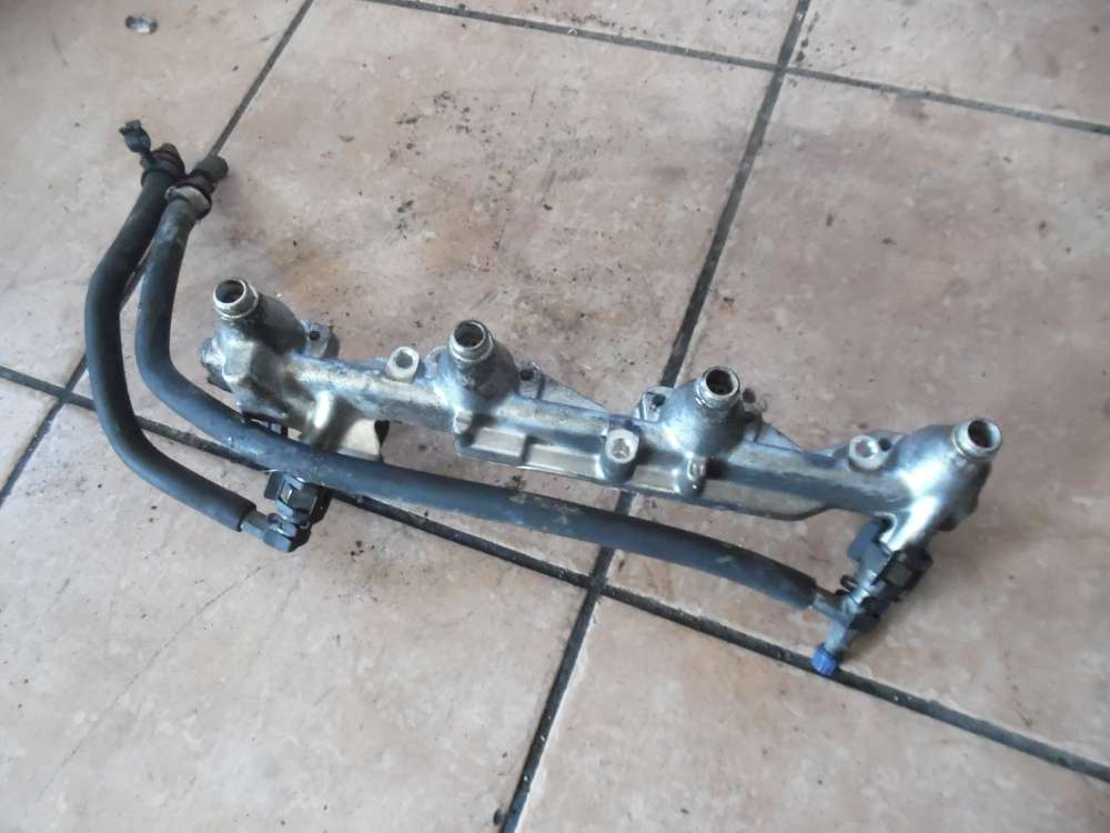 Ford Mondeo II 1,6i Einspritzleiste Einspritzventil 938F9D280CA