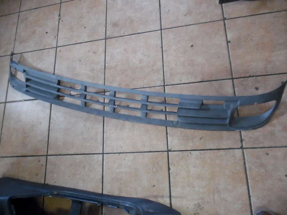 Ford Mondeo II Luftgitter Stossstange 93BB17B968BB