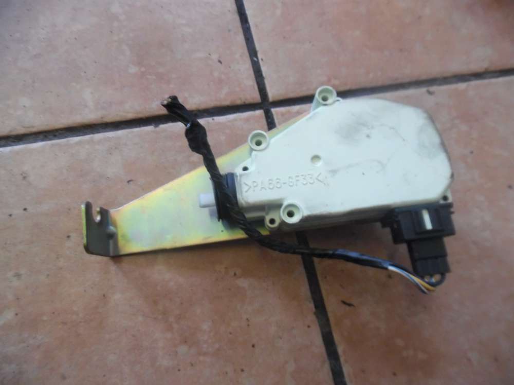 Ford Mondeo II Stellmotor Zentralverriegelung ZV 93BG-220A20