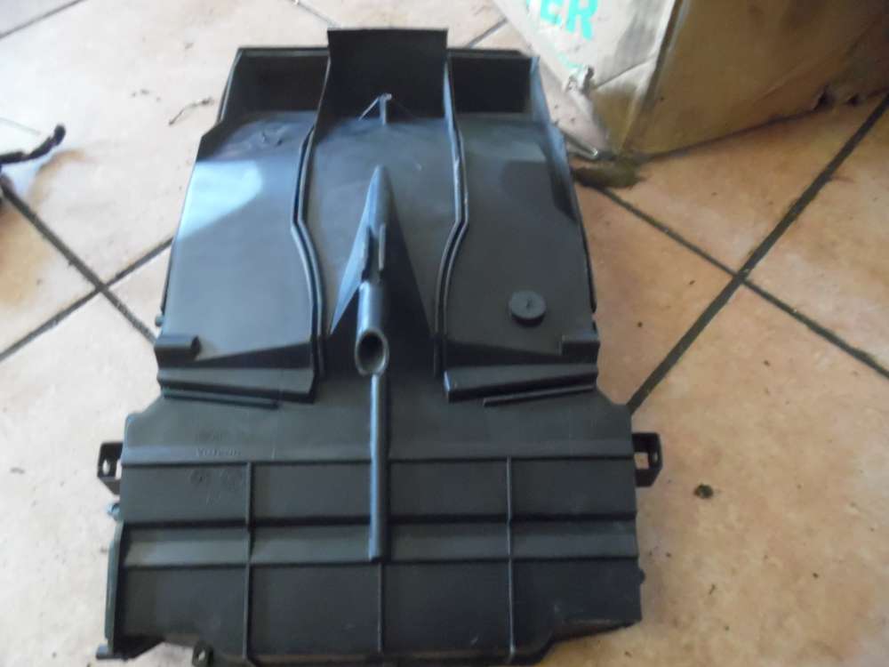 Ford Mondeo II Abdeckung 18K418