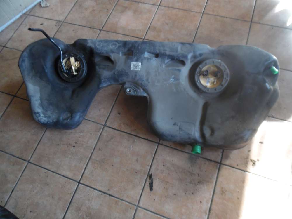 BMW 3er E91 Kraftstofftank Dieselpumpe mit 2x Pumpe 6765703