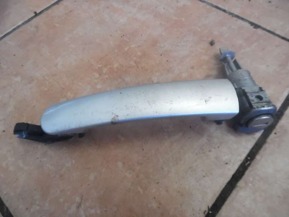 Skoda Octavia 1Z Trgriff Auen Vorne Links 3B0837207 grau