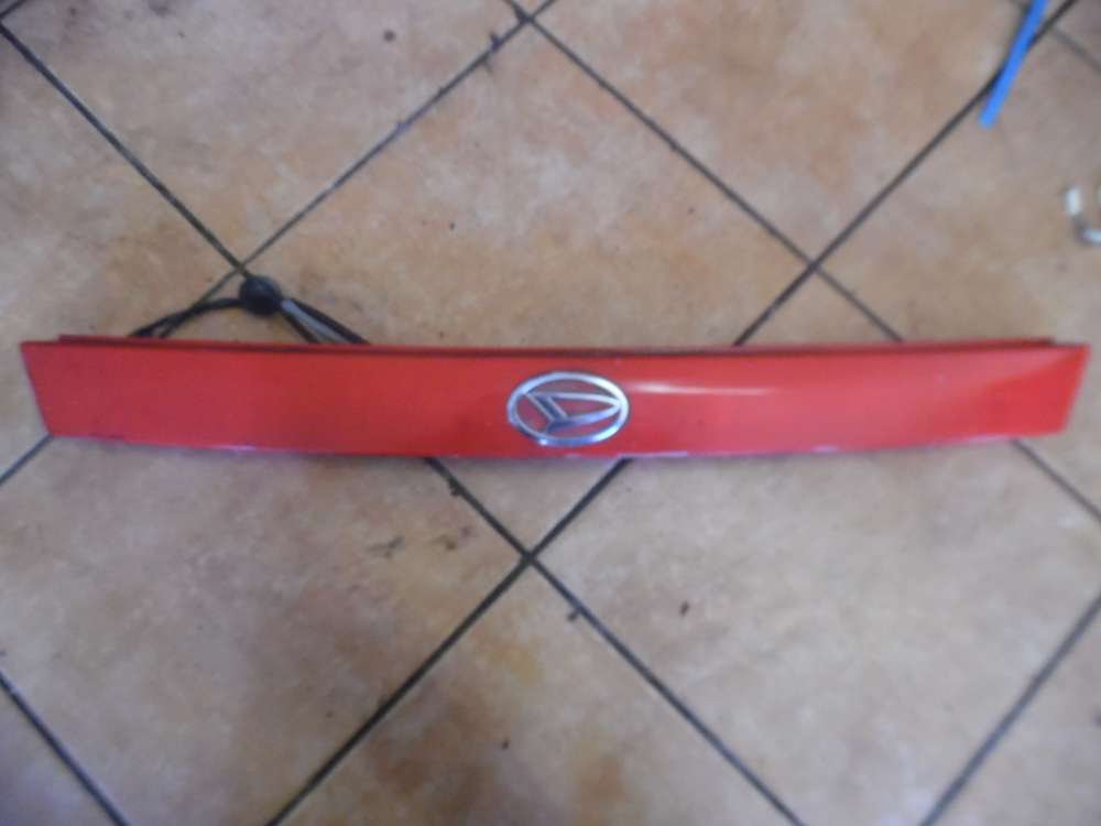 Daihatsu YRV Zierleiste mit Kennzeichenleuchte